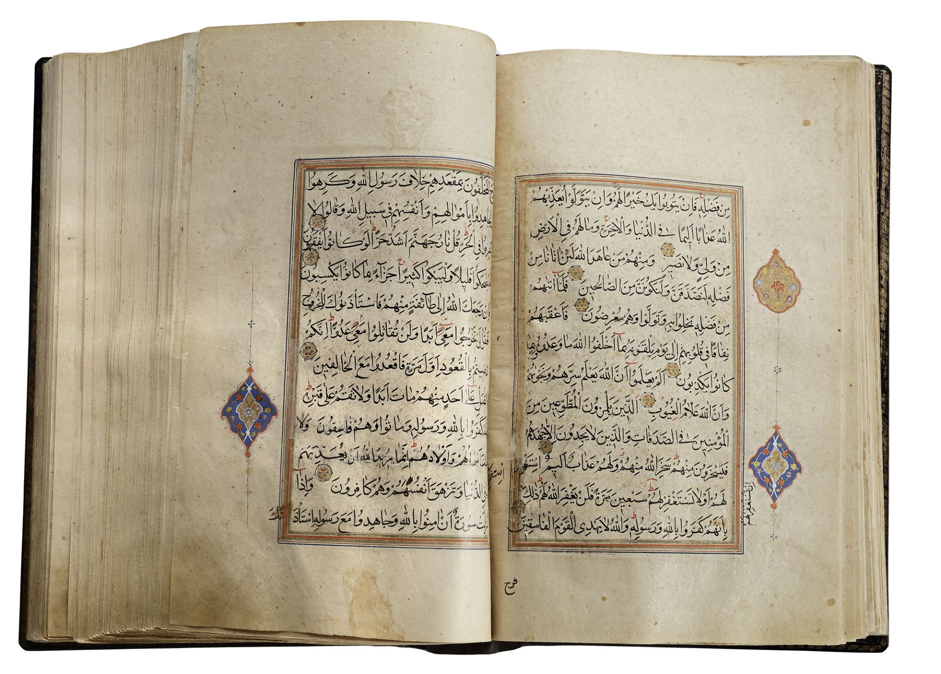 A LARGE ILLUMINATED QURAN, COPIED BY ABDULLAH AL-HUSAYNI, PERSIA, SAFAVID, SHIRAZ, 16TH CENTURY - Image 7 of 21