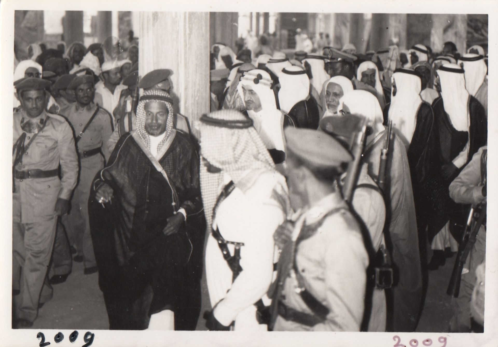 A COLLECTION OF PHOTOGRAPHS OF HIS MAJESTY KING FAISAL BIN ABDUL AZIZ VISITING THE GRAND MOSQUES OF - Image 5 of 24
