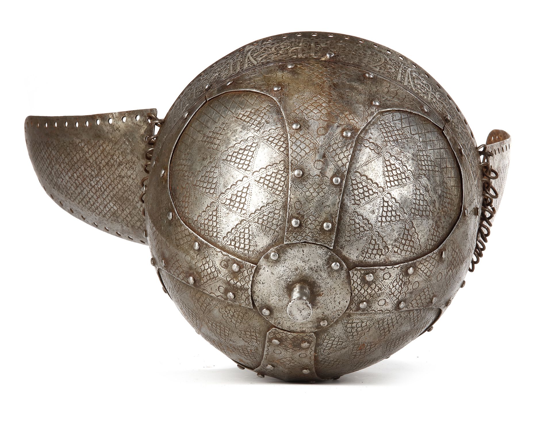 A STEEL HELMET, MUGHAL, INDIA, 17TH-18TH CENTURY - Image 10 of 12