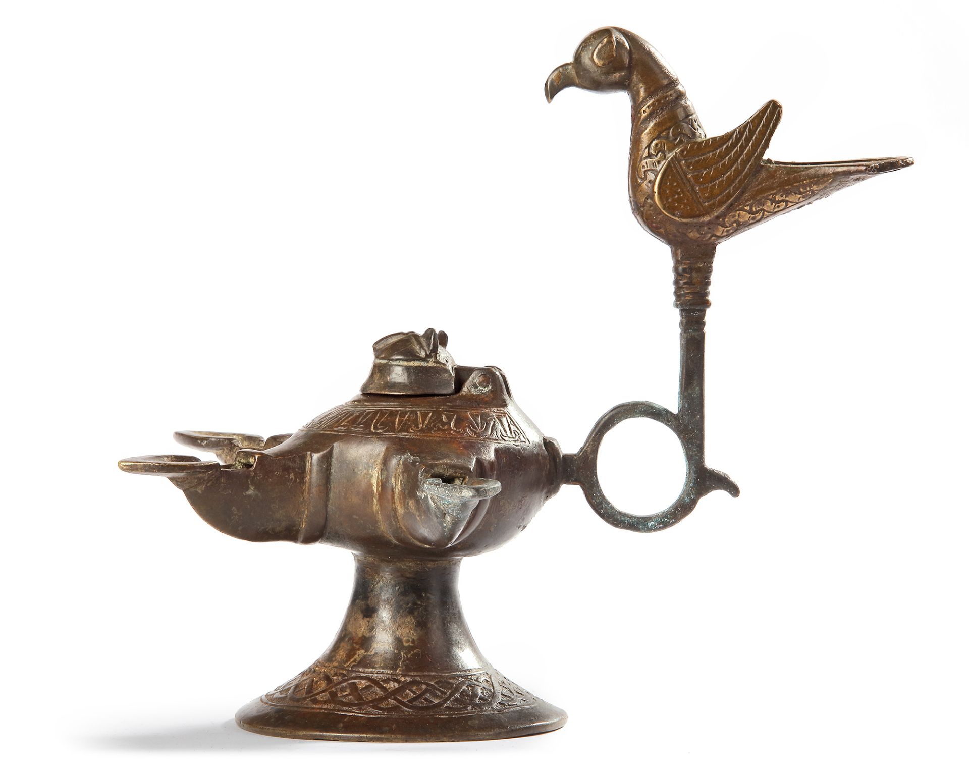 AN UMAYYAD INSCRIBED BRONZE OIL LAMP, POSSIBLY ANDALUSIA, 12TH-13TH CENTURY - Image 6 of 8