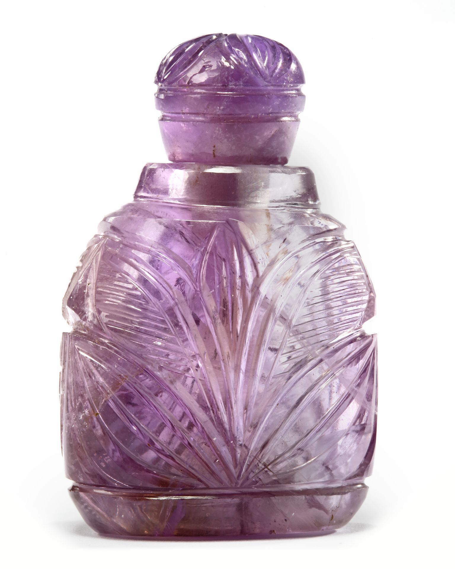 A CARVED AMETHYST FLASK WITH STOPPER, INDIA, LATE 19TH CENTURY