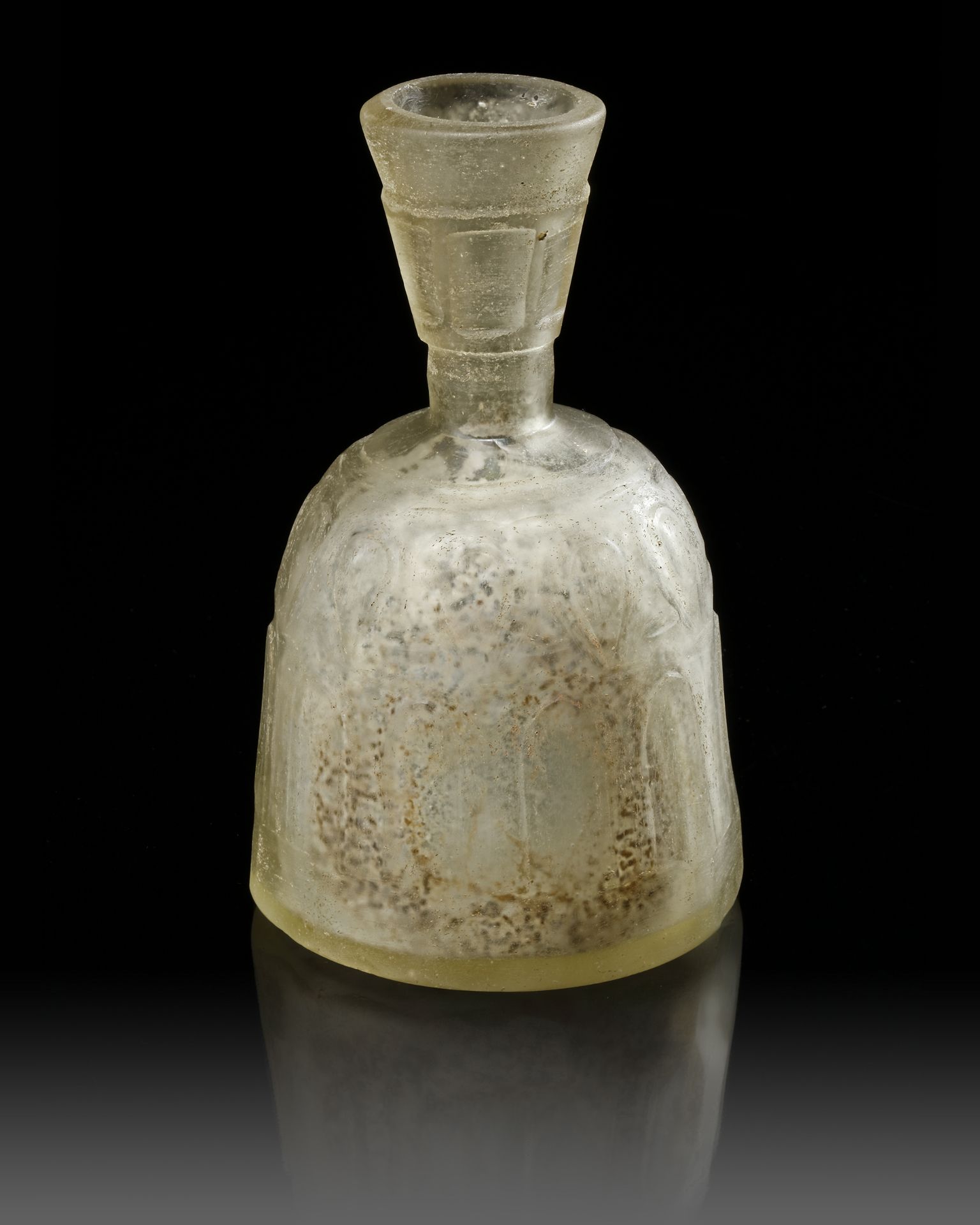 A WHEEL-CUT CLEAR GLASS BOTTLE NORTH EAST PERSIA, 9TH-10TH CENTURY - Image 7 of 9