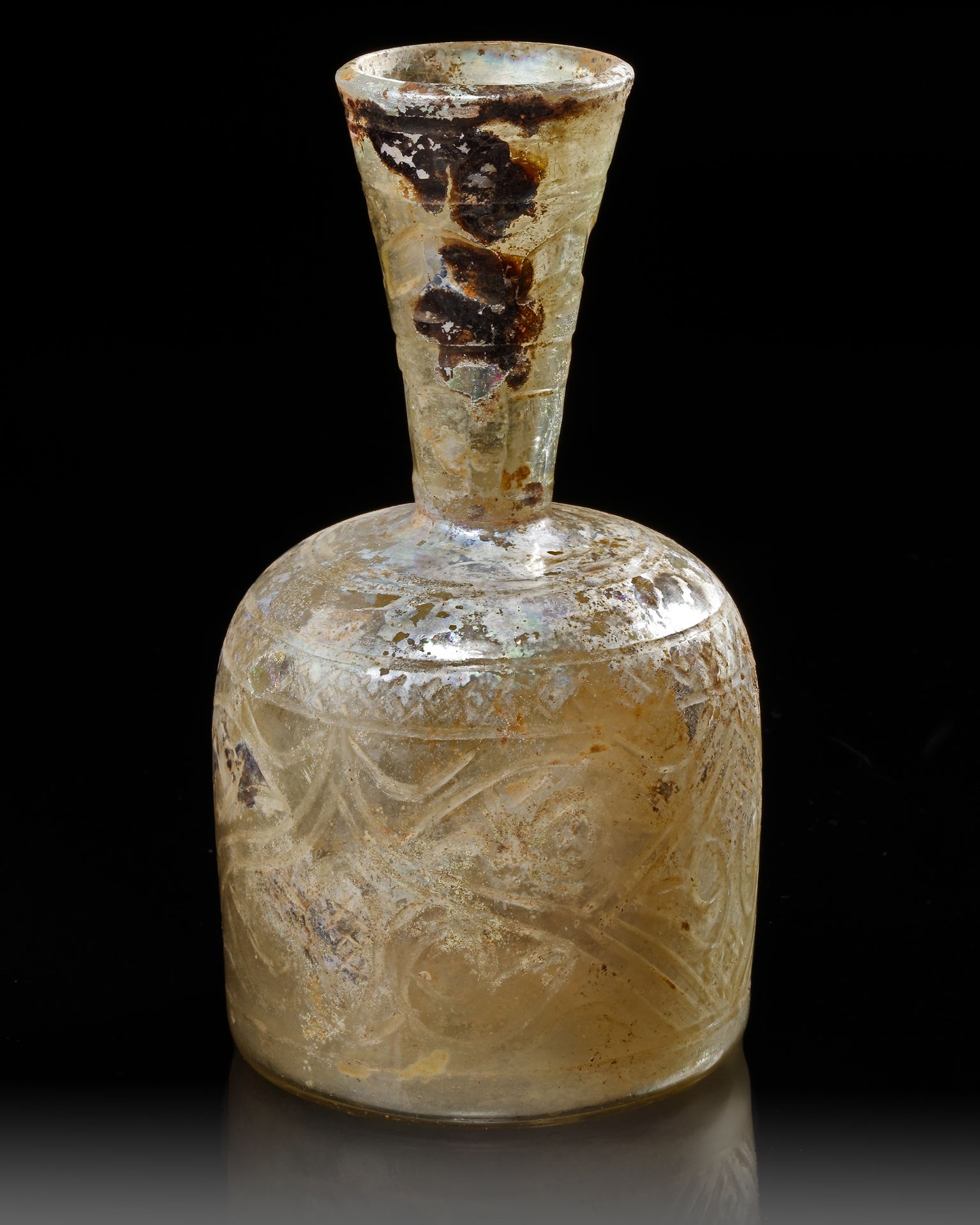 A LARGE WHEEL-CUT CLEAR GLASS FLASK, PERSIA, 9TH-10TH CENTURY - Image 4 of 7