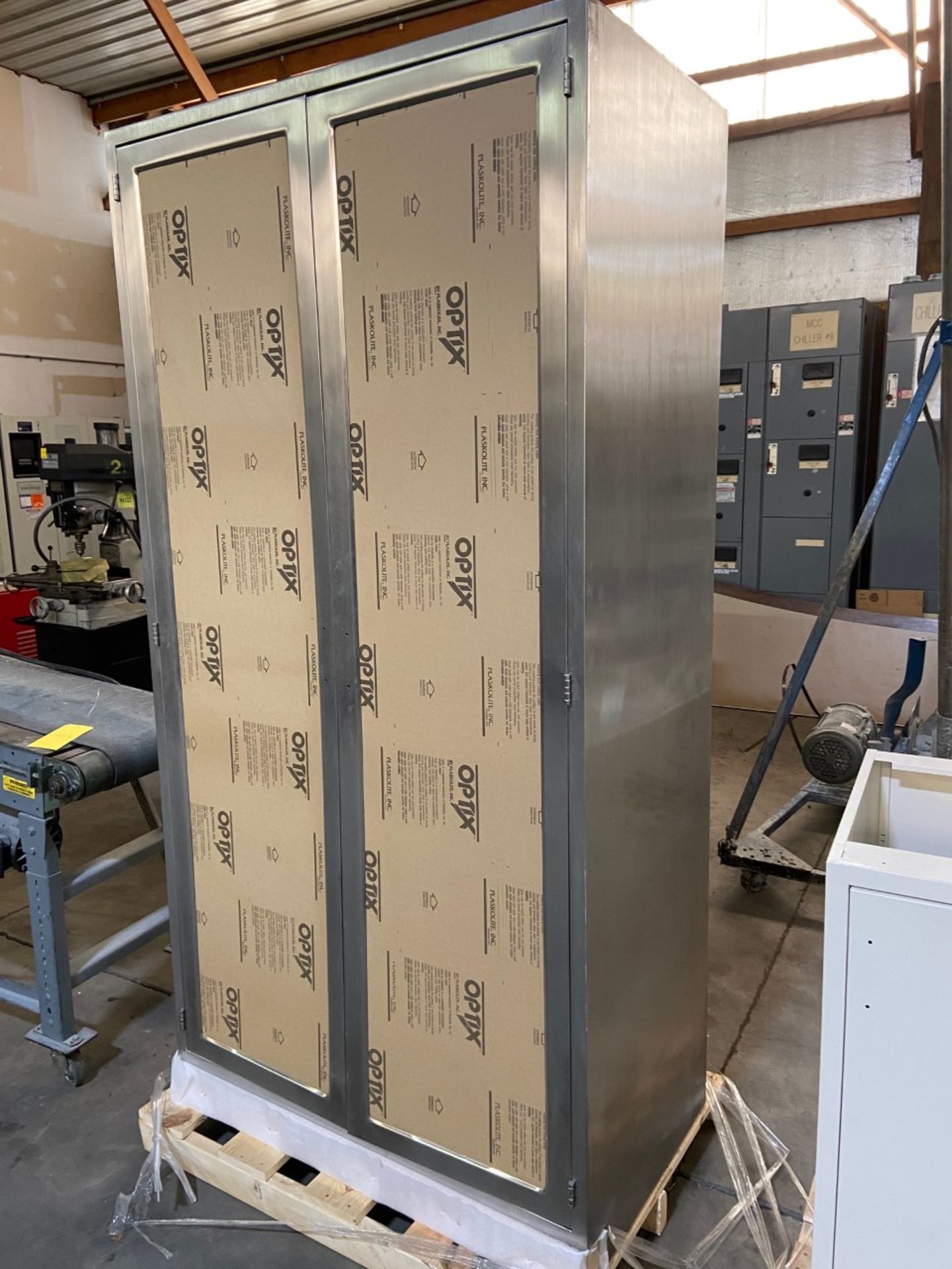 New Jamestown MC0-36506 Stainless Steel 2-Door Cabinet.
