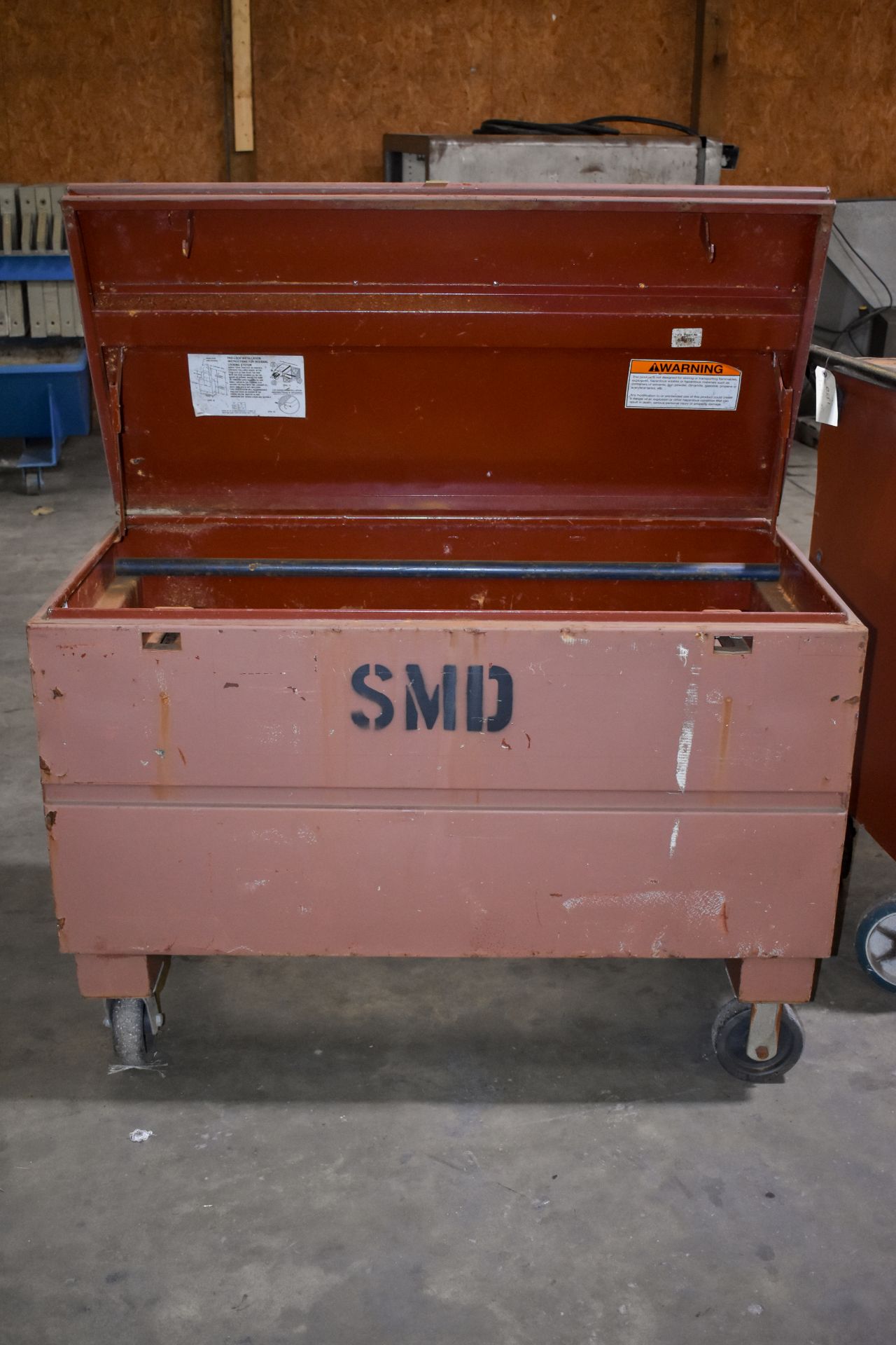 Metal Tool Box On Castors, 48" x 24" x 351/2" - Image 2 of 2