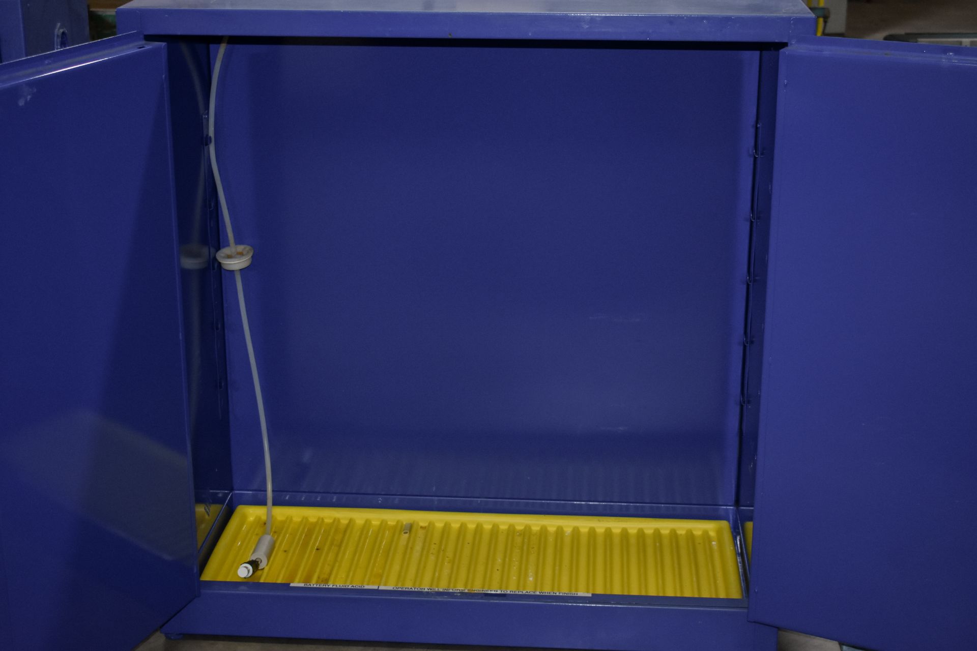 Eagle CRA-32 Acid & Corrosive Storage Cabinet - Image 2 of 2