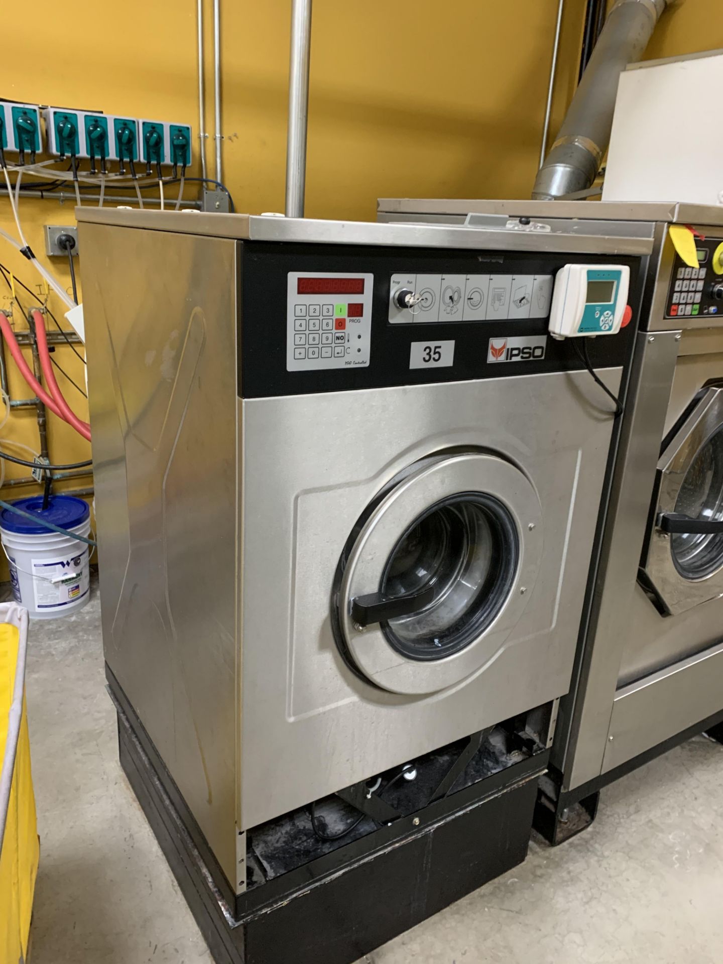 IPSO HC165C 35LB Commercial Washing Machine
