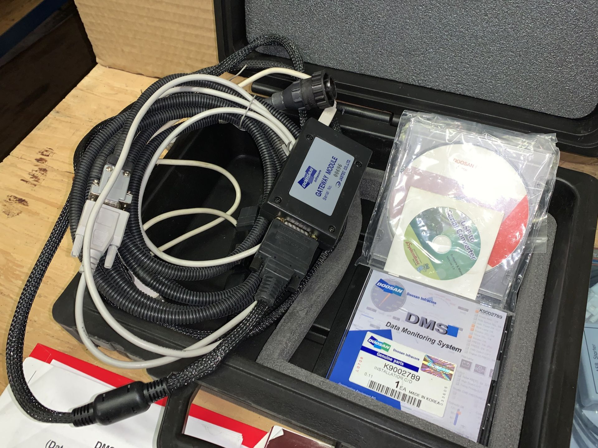 Doosan Intraforce e-Doctor Data Monitoring System with software, instructions in box - Image 2 of 3