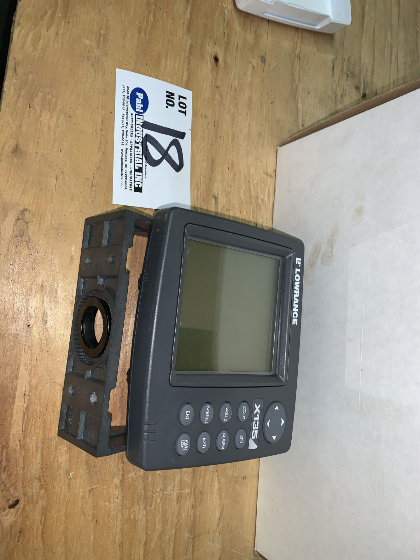 Lowrance X135 200khz Fish Finder with box, instructions - Image 2 of 2