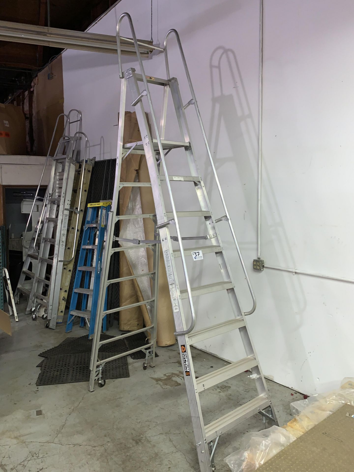 New 8' Aluminum Step Ladder with side rails, work platform on casters