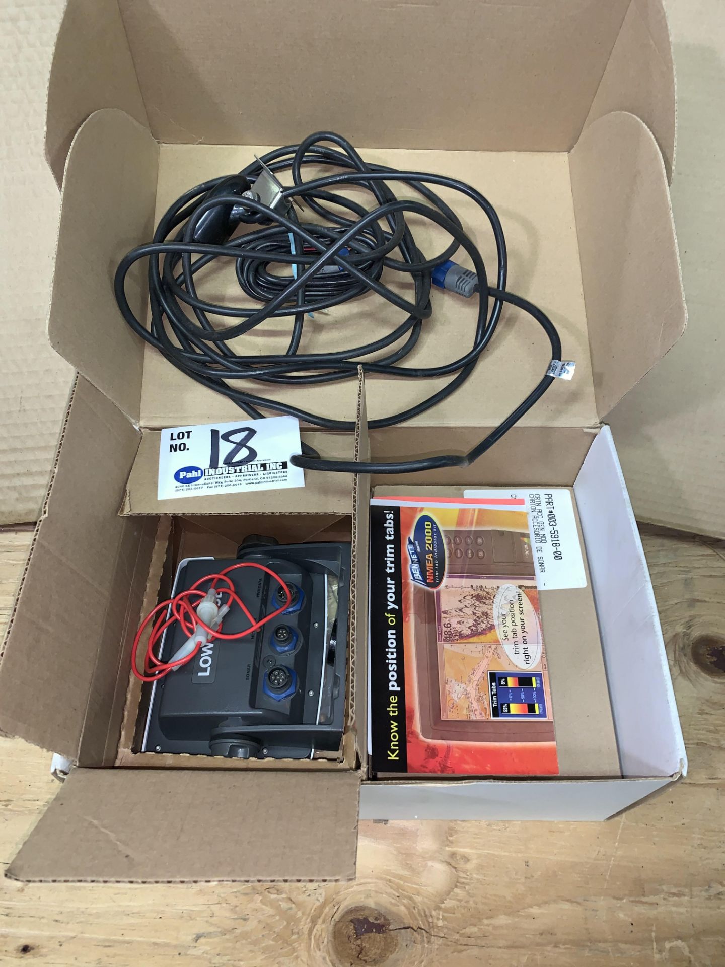 Lowrance X135 200khz Fish Finder with box, instructions