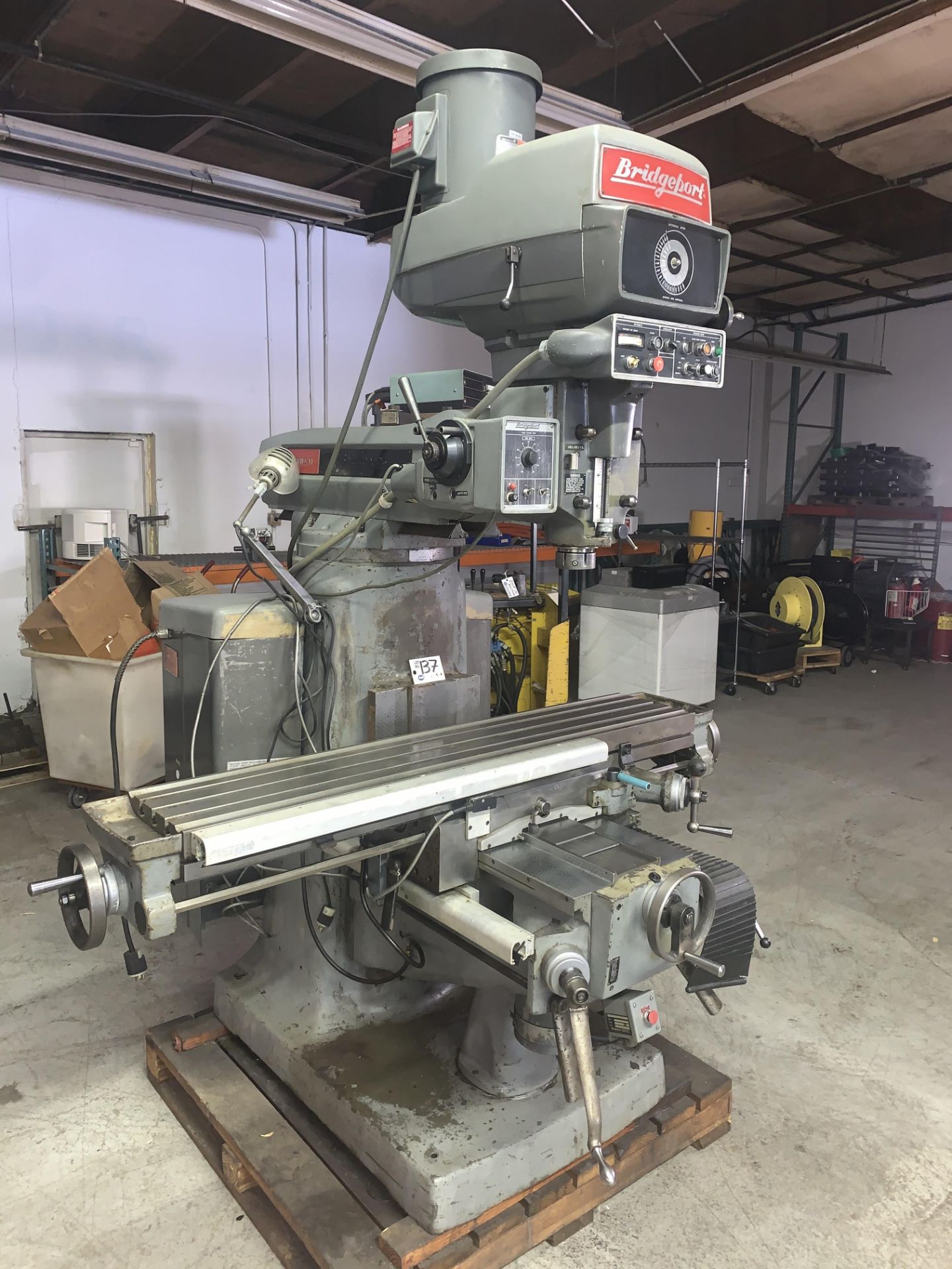 Bridgeport Series II 4HP Vertical Mill w/ Quill Power Feed, X and Y Power Feeds, XY DRO, Power Knee - Image 2 of 10