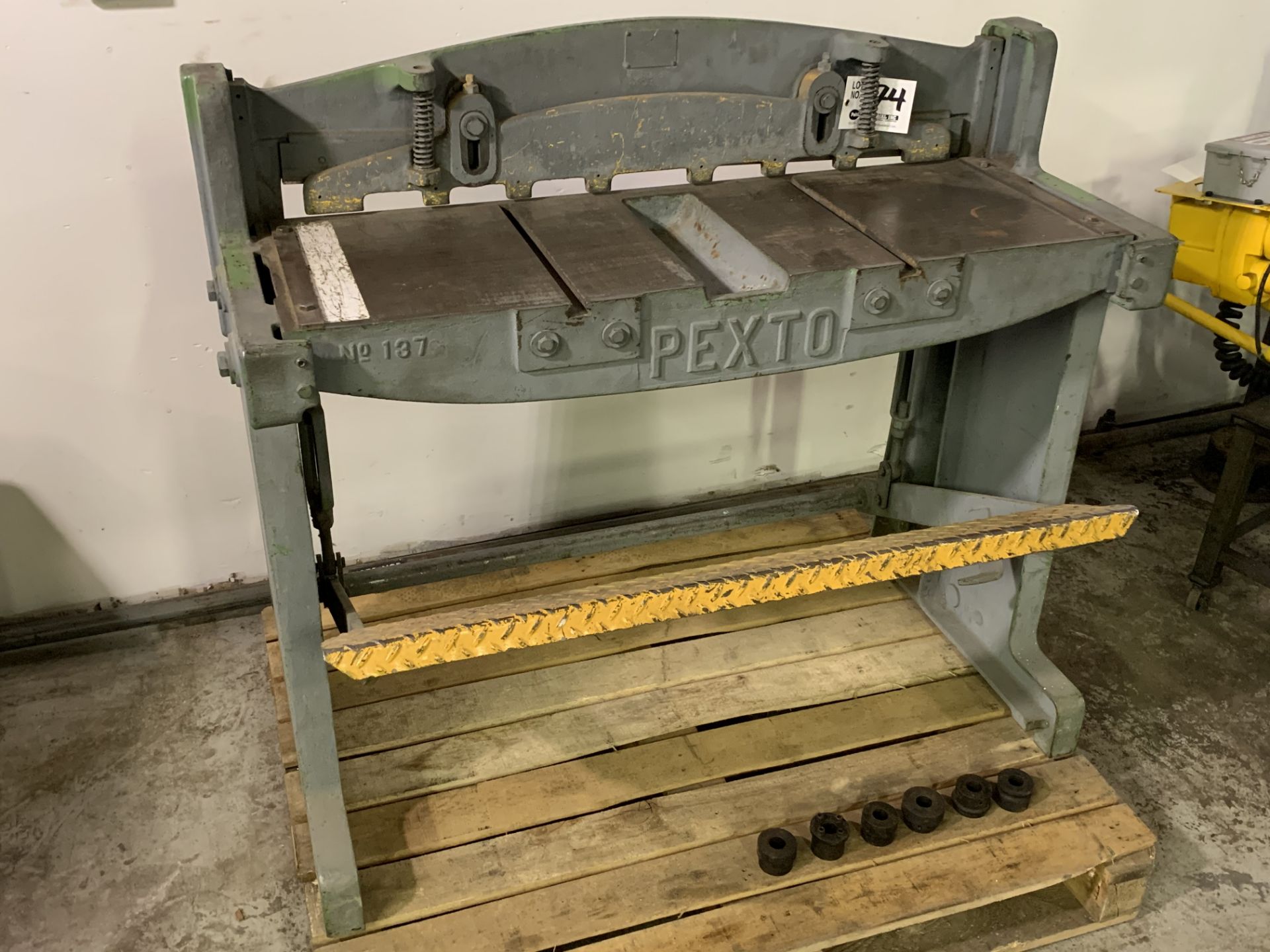 Pexto 16ga Shear Model 137L