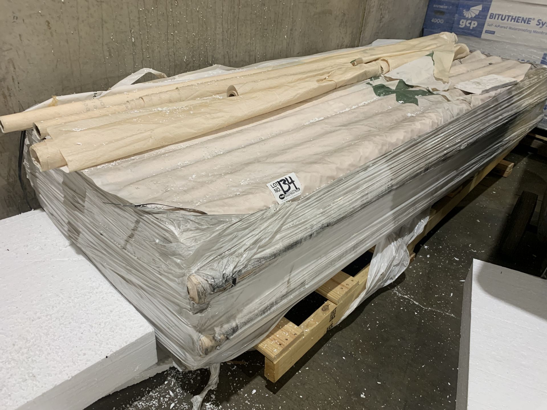 Pallet of insulated protective Cover Material