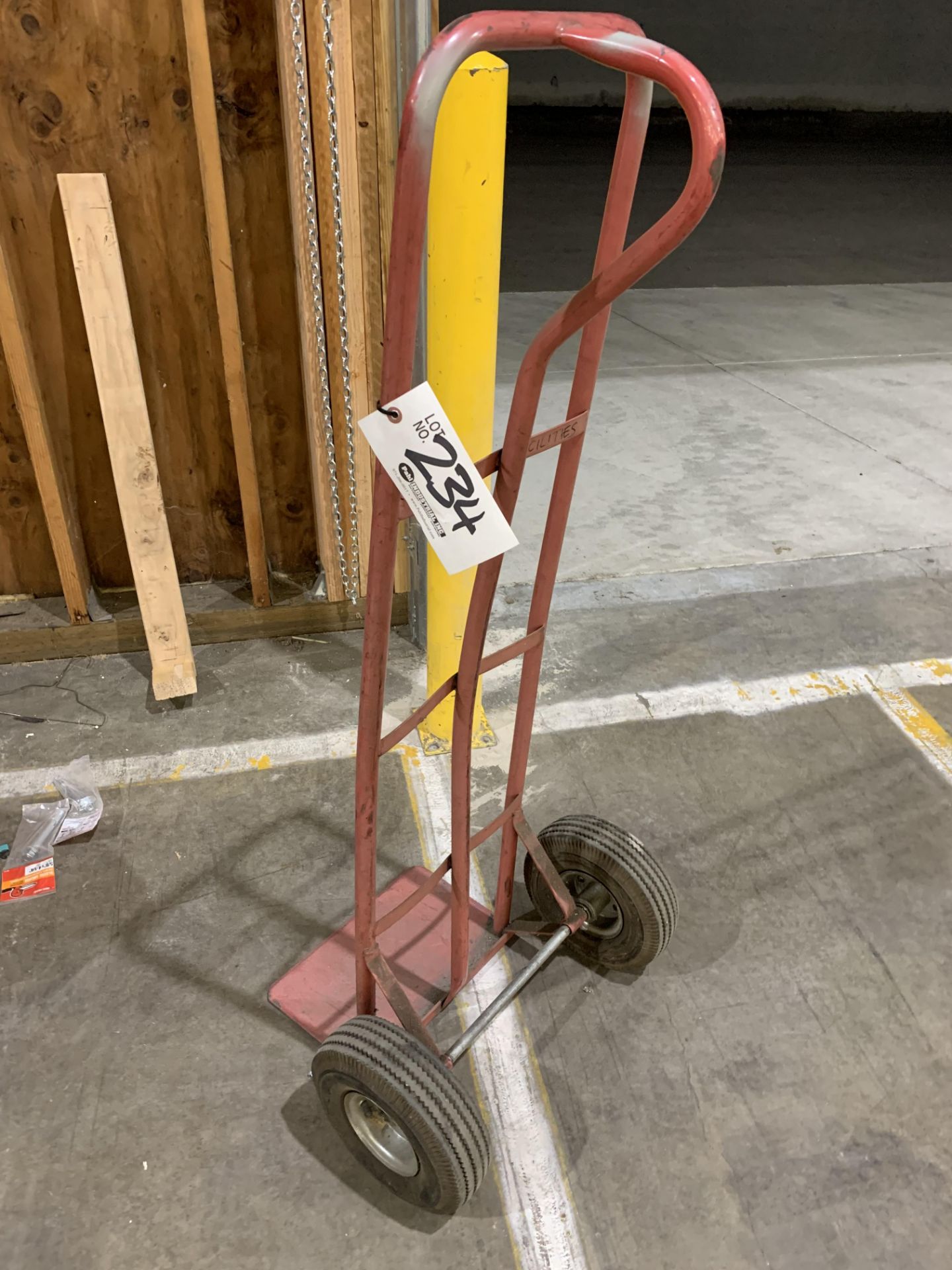 Hand Truck - pneumatic tires