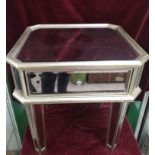 Stunning contemporary style mirrored side table with drawer.