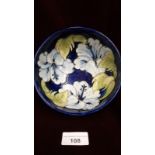 Stunning Moorcroft Hibiscus Pattern Bowl On Rare Blue Ground Pattern Signed