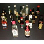 Lot of alcohol miniatures.