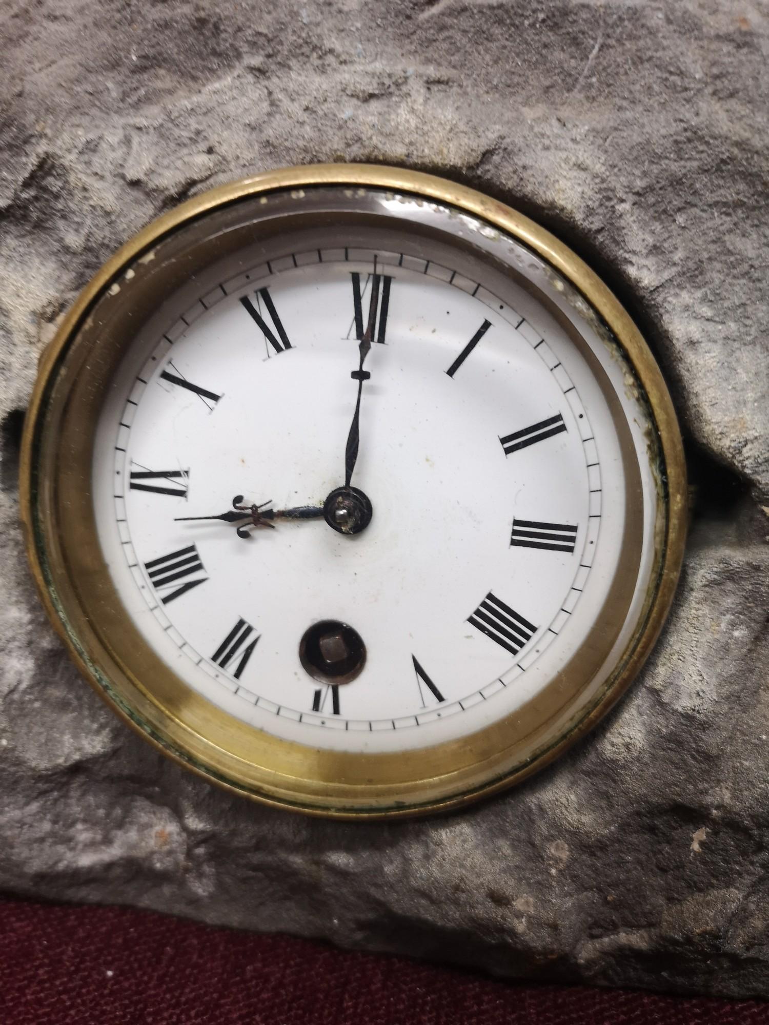 Scottish Celtic stone Cross mantle clock. - Image 4 of 5