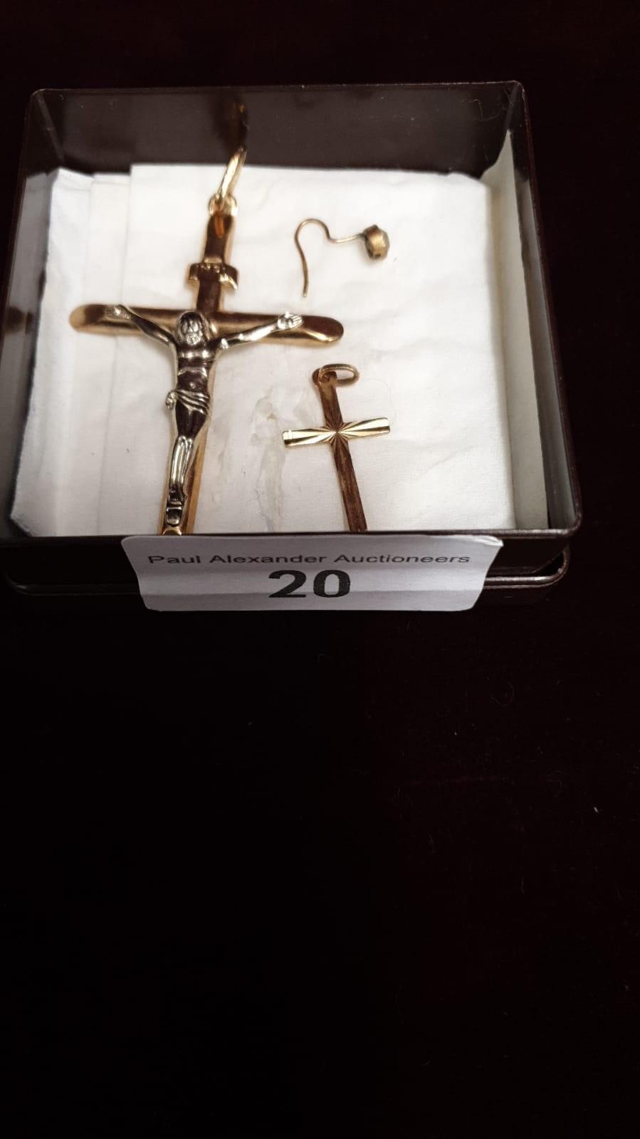 9CT Gold Large Crusifix 9ct Cross 9ct Ear Ring 2.55 Grams