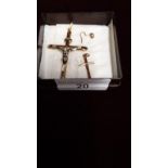 9CT Gold Large Crusifix 9ct Cross 9ct Ear Ring 2.55 Grams