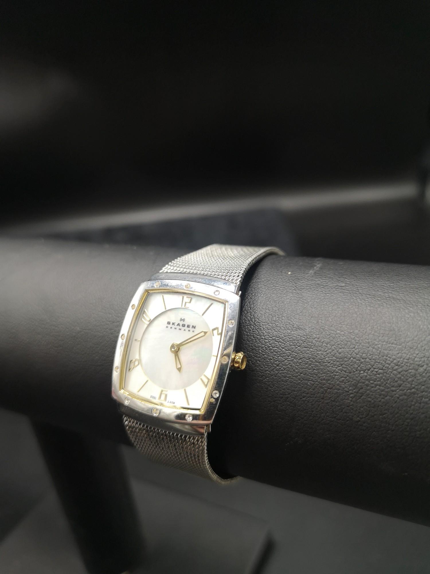 Skagen Denmark 396xsgs watch in stainless Steel. Needs battery. - Image 2 of 2