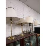 4 table lamps.