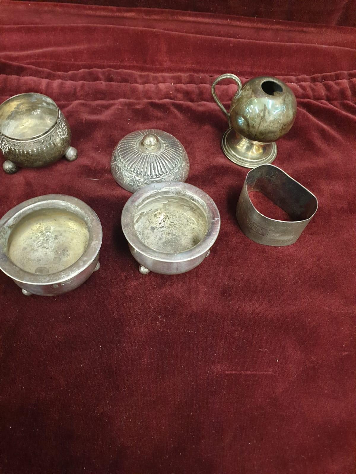 Selection of hall marked and contential silver cruets napkin rings etc. 146 grams.