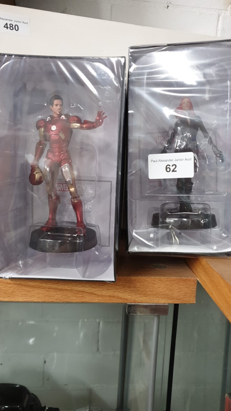 2 Marvel Figures