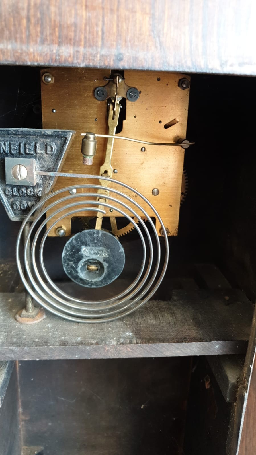 Stunning Grandmother Clock In Deco Style Oak Case Key And Pendulum Ticking Away. - Image 3 of 3