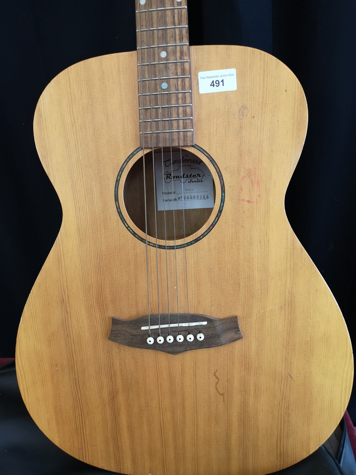 Tanglewood acoustic guitar. In very good Condition. - Image 4 of 4