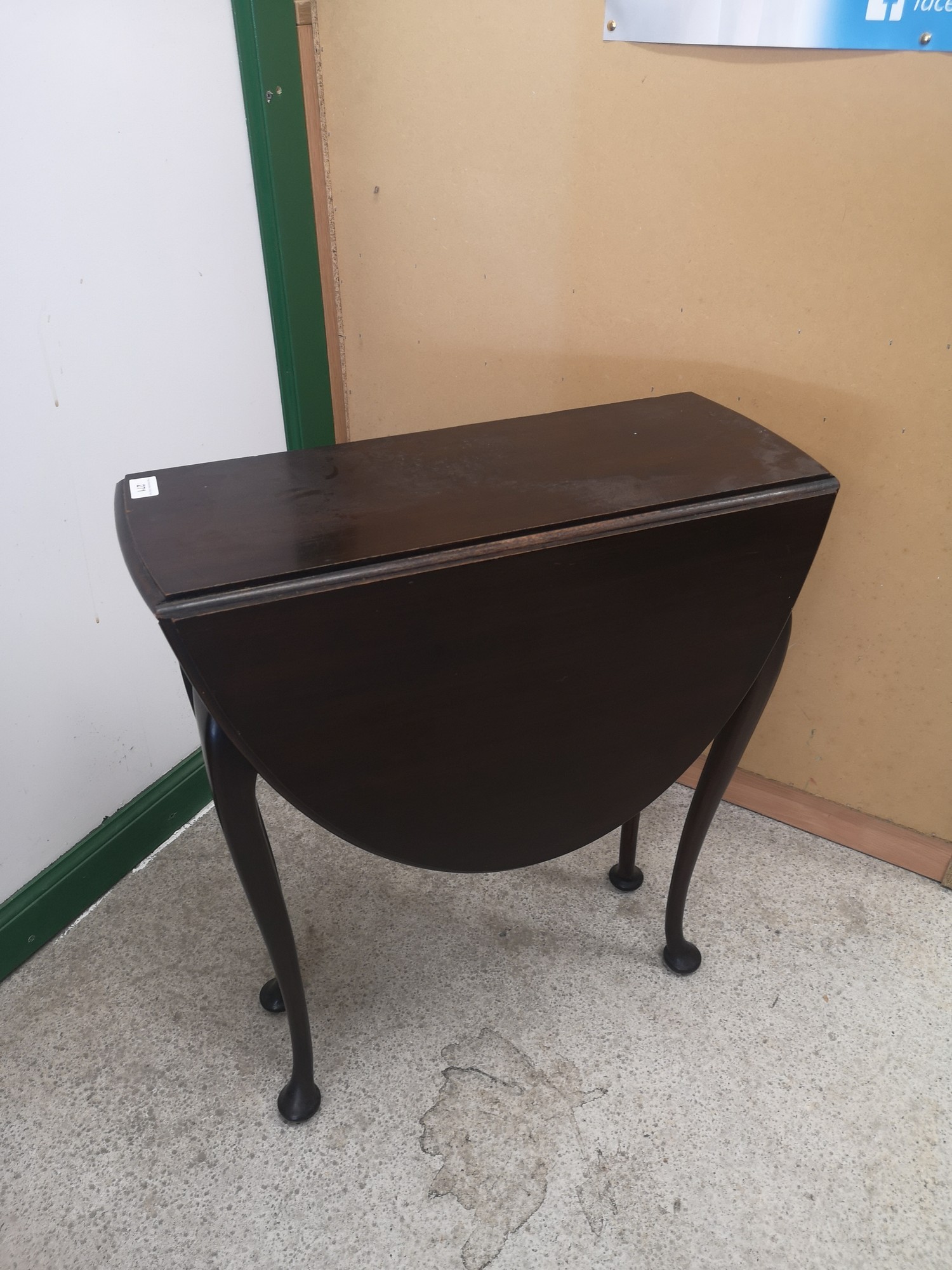 20th century drop leaf folding table. - Image 3 of 3