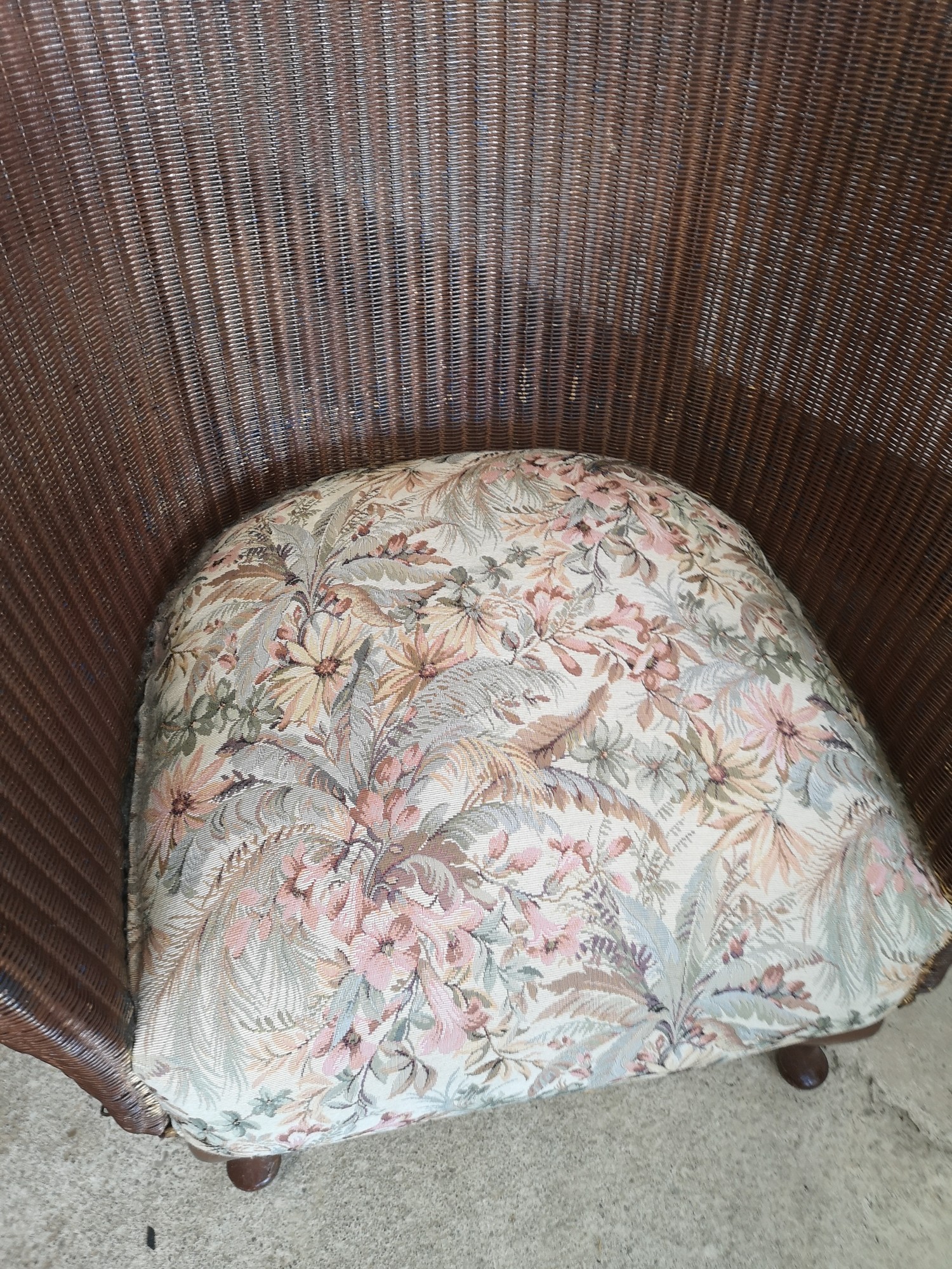 Lloyd loom style wicker chair with upholstery. - Image 3 of 5