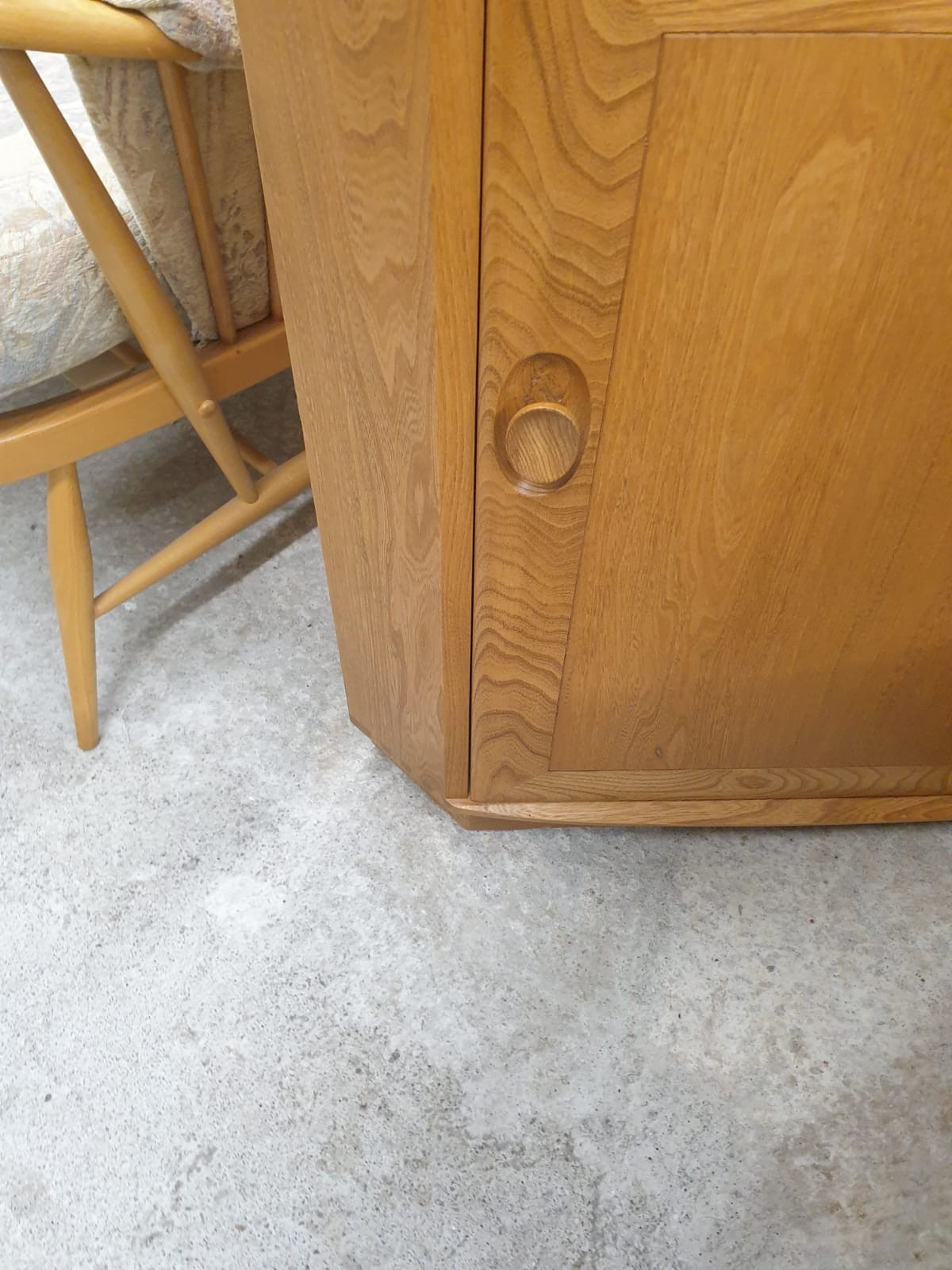 Ercol Blonde Wood corner cabinet. - Image 3 of 4