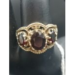 Beautiful 9ct Gold Ring With Early Setting 3 Garnets 4.8 G