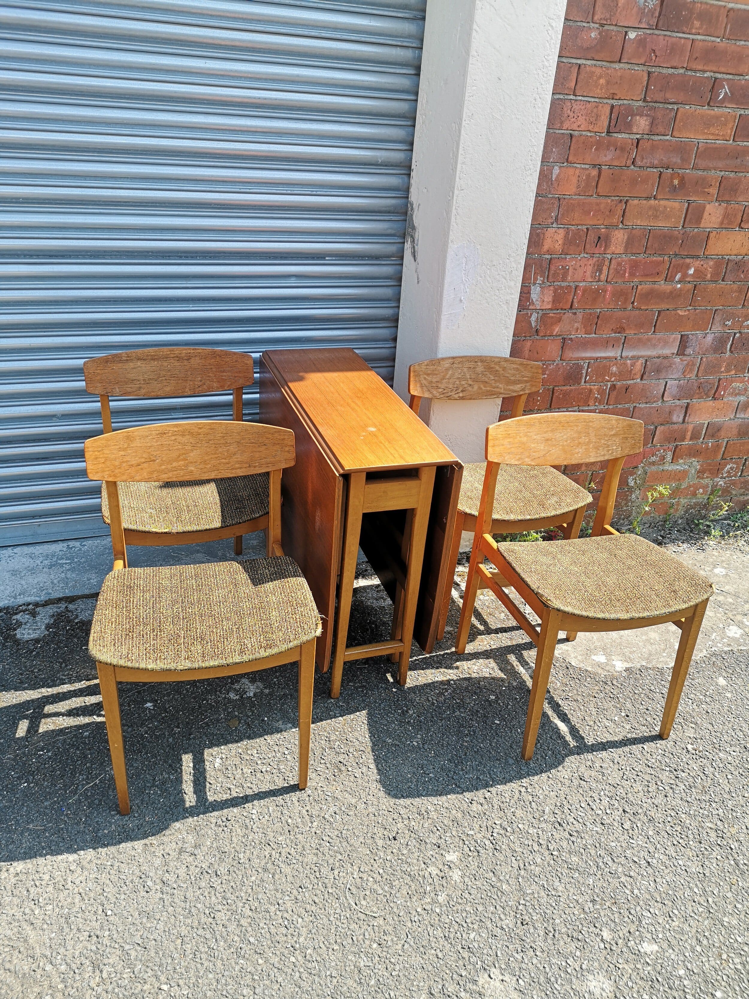 Teak drop table with 6 chairs. - Image 2 of 5