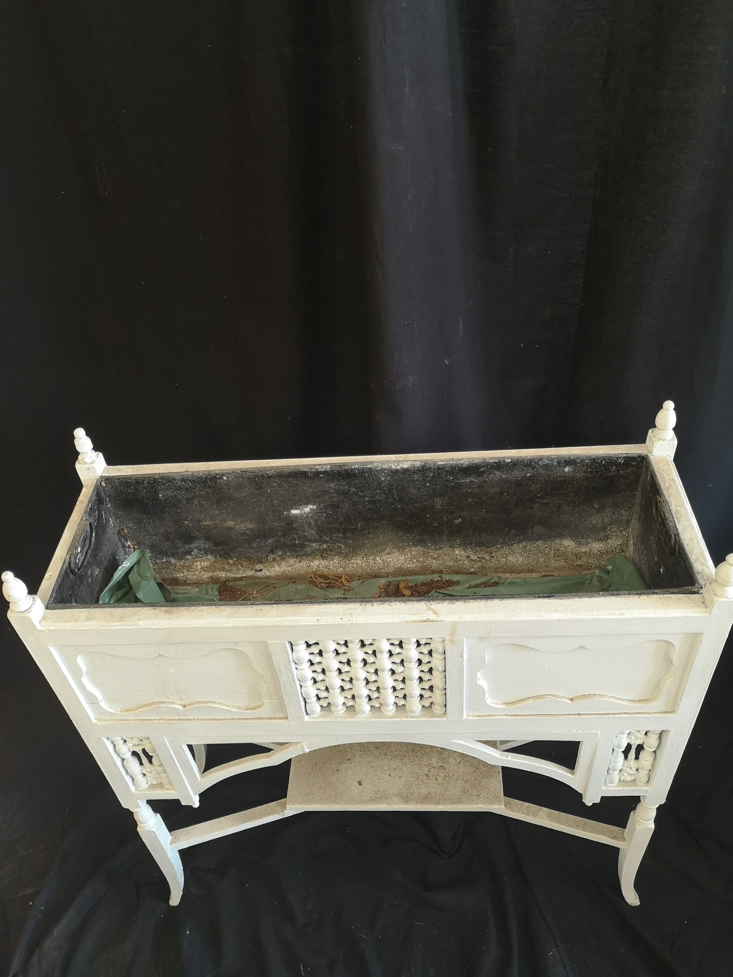 Victorian ornate Hall planter table with original liner. - Image 3 of 4