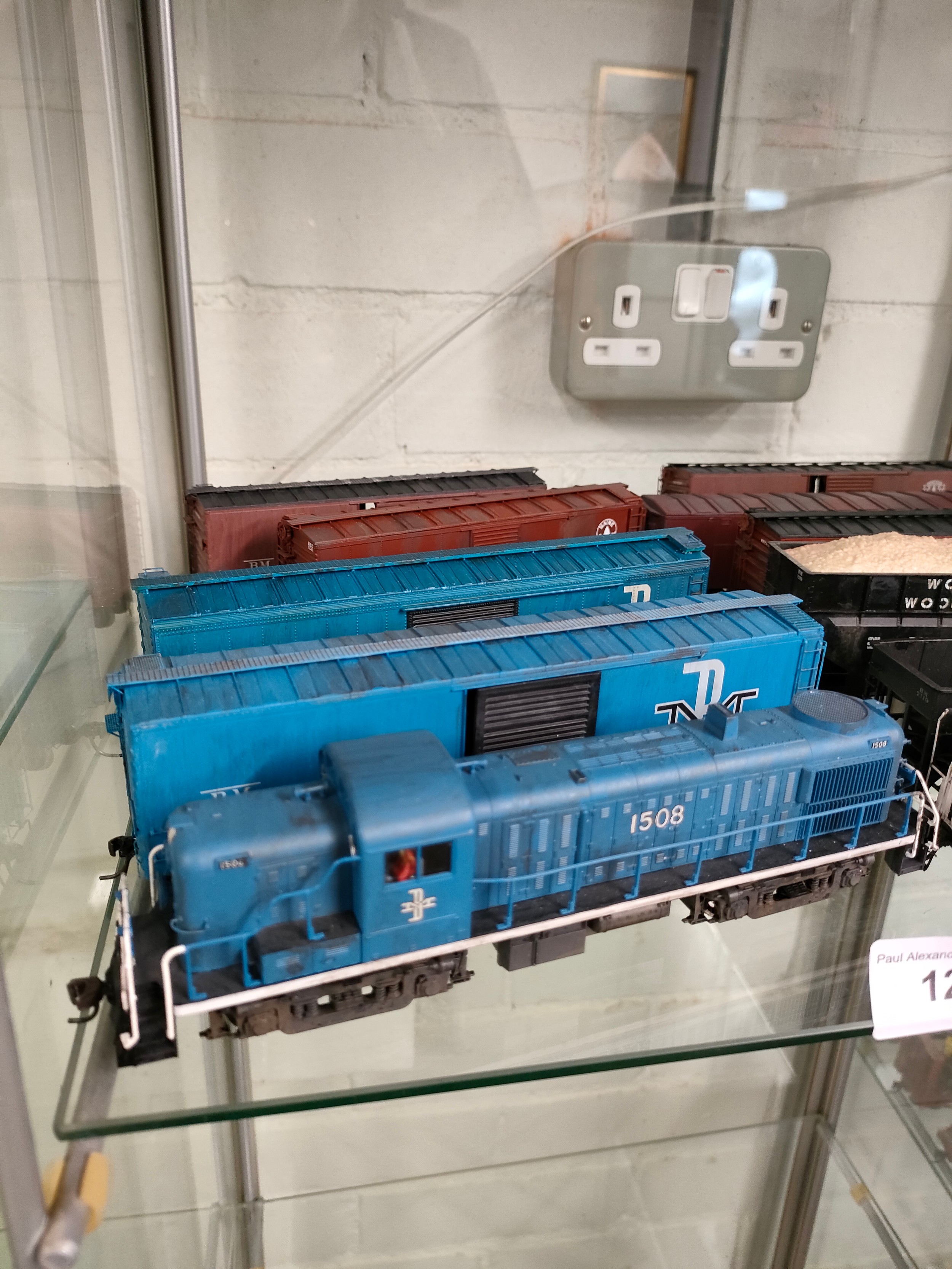 Canadian train model together with lot of rolling carriages . - Image 2 of 4