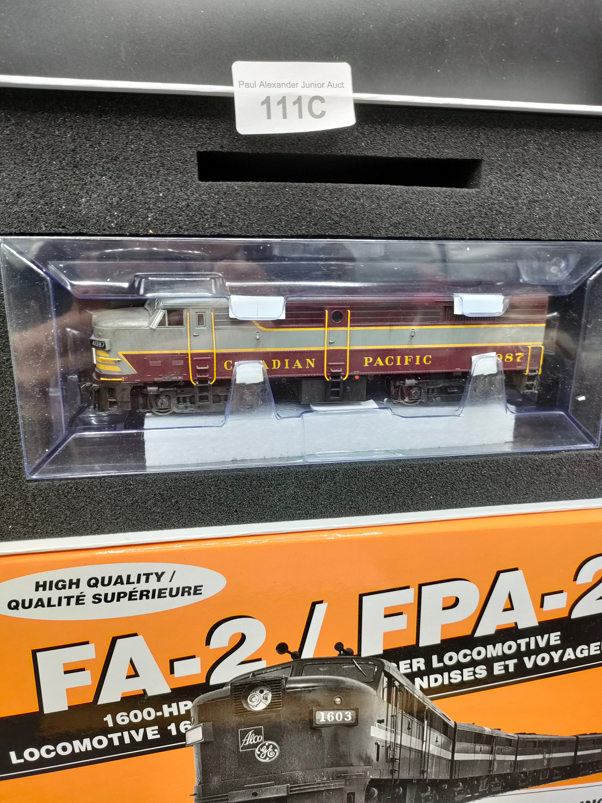 Boxed Rapido Canadian Pacific train 4087 . - Image 2 of 3