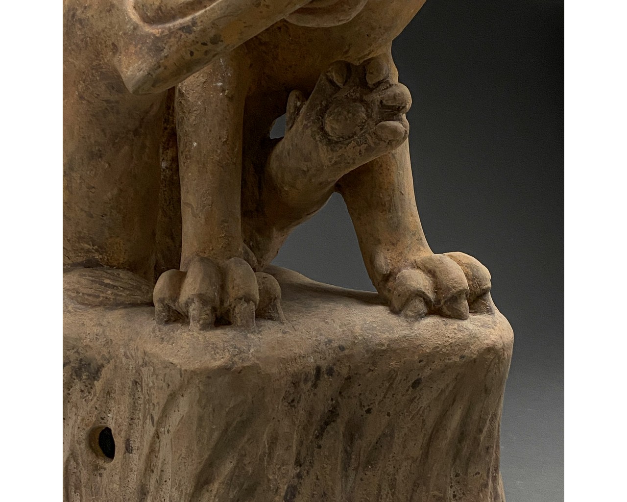 LARGE CHINESE TANG DYNASTY POTTERY LION - TL TESTED - Image 5 of 7