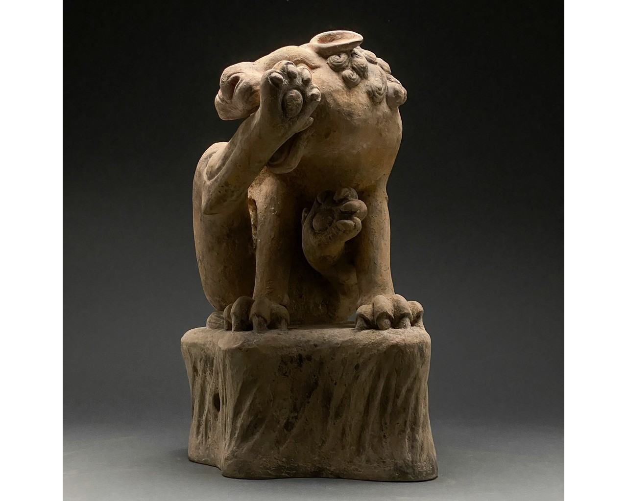 LARGE CHINESE TANG DYNASTY POTTERY LION - TL TESTED - Image 2 of 7