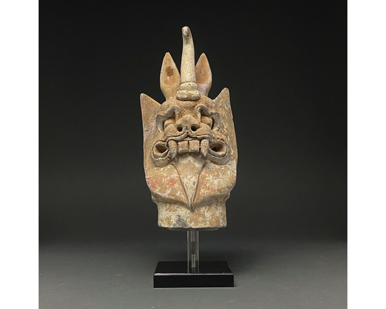 CHINA, TANG DYANSTY POTTERY DRAGON HEAD ON STAND