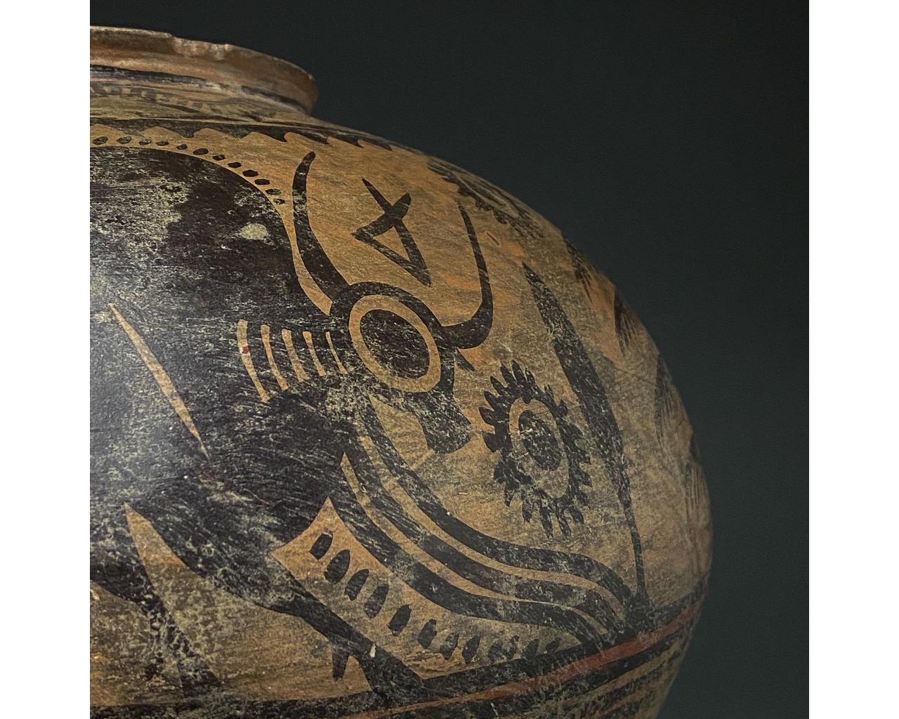 INDUS VALLEY PAINTED POTTERY VESSEL - Image 6 of 7