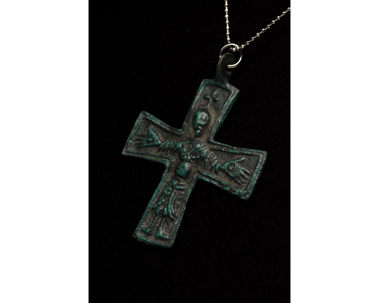 VIKING AGE CROSS PENDANT WITH PSEUDO JESUS - Image 2 of 5