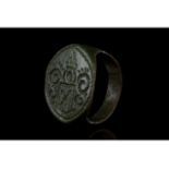 LARGE MEDIEVAL BRONZE HERALDIC SEAL RING - SUPERB PATINA