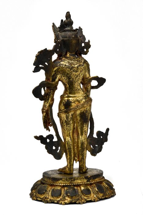Superb Tibeto-Chinese Gilt Bronze Figure of Padmapani - Image 3 of 8