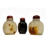 THREE CHINESE AGATE SNUFF BOTTLES
