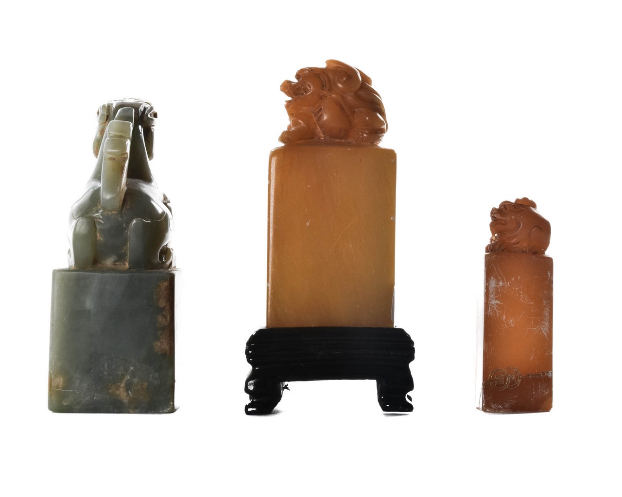 COLLECTION OF THREE CHINESE SHOUSHAN STONE SEALS - Image 3 of 8