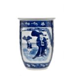 CHINESE BLUE AND WHITE PORCELAIN VASE