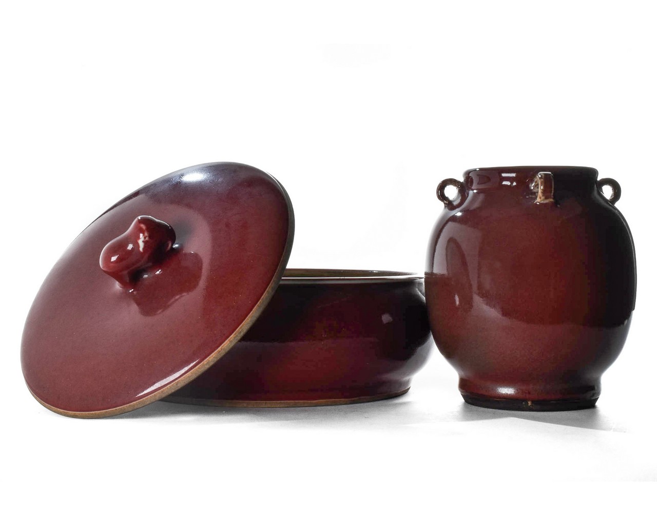 PAIR OF CHINESE IRON RED PORCELAIN VESSELS - Image 2 of 7